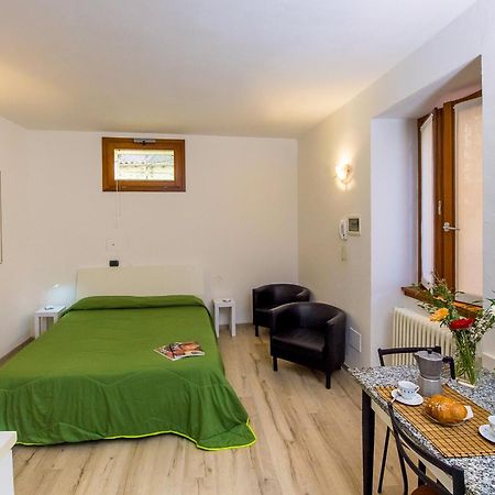 Апартаменты Il Borgo Monolocali Белладжо Экстерьер фото