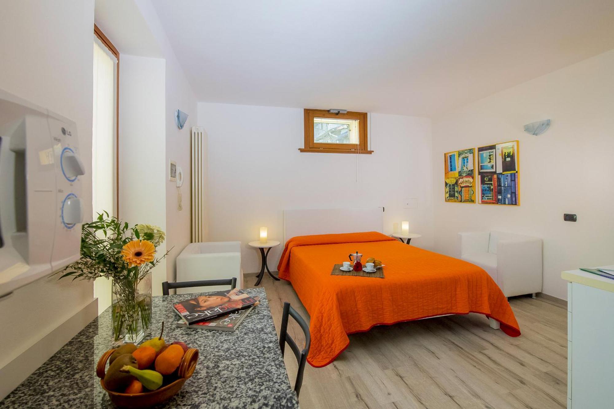 Апартаменты Il Borgo Monolocali Белладжо Экстерьер фото