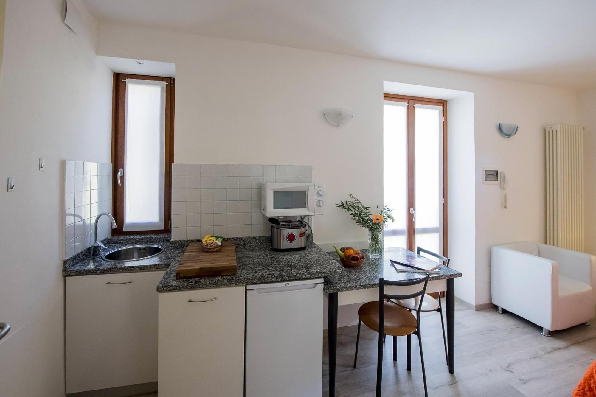 Апартаменты Il Borgo Monolocali Белладжо Экстерьер фото